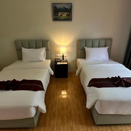 Chainarai Riverside Recreation Centre - SHA Plus Certified Chiang Rai Extérieur photo